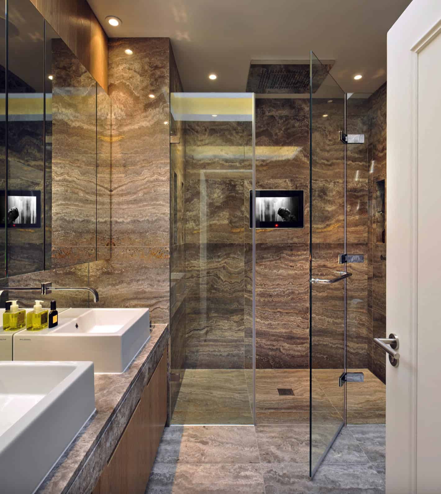 Luxurious Beautiful Walk In Shower